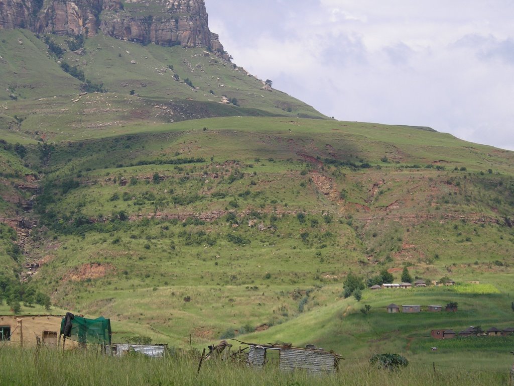 View of Skidi mountain in Enhlanokhombe sub-ward by mabibi