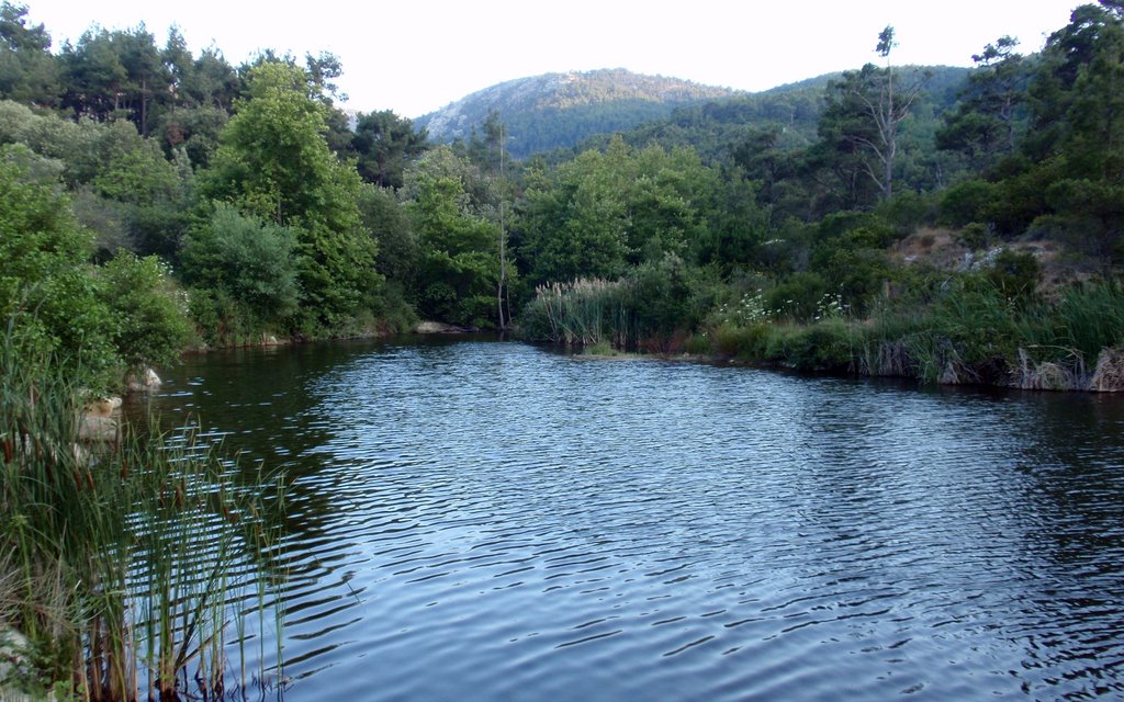 IKARIA MONI MOUNTE (LAKE) by Παναγιώτης Δημούλας