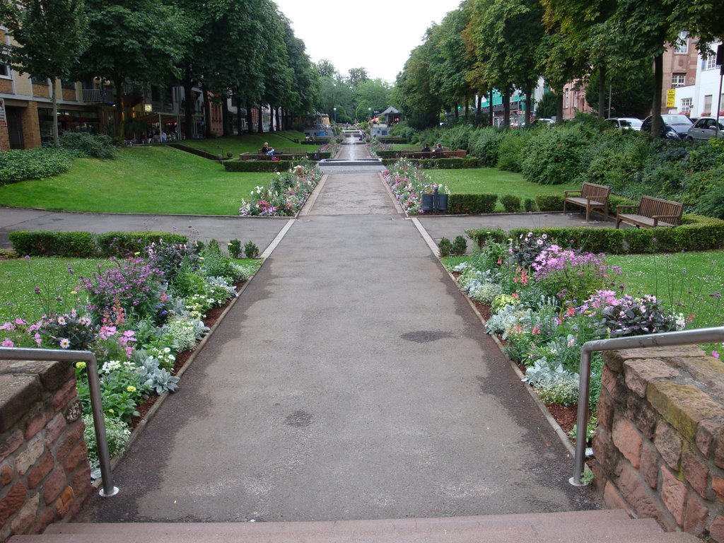 Blick in den Park vom Kriegerdenkmal aus by burgiL