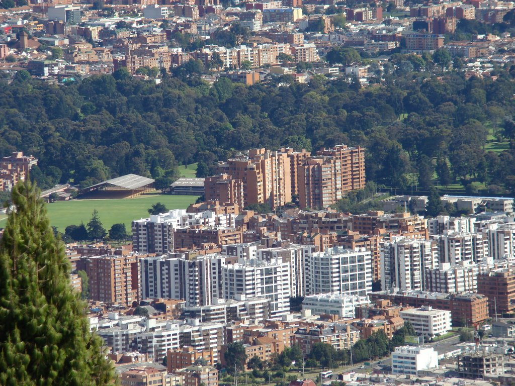 Cancha de Polo del Country Club desde La Calera by Jorge van de Stein