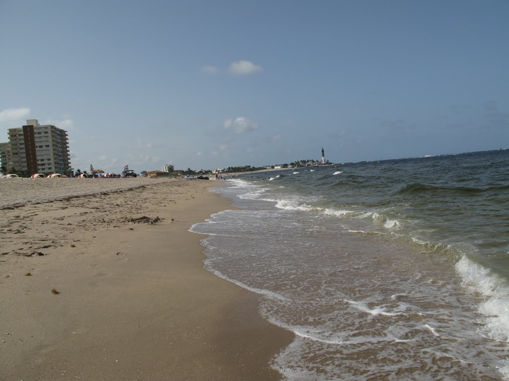 Pompano Beach, FL, USA by Emilio Portuondo