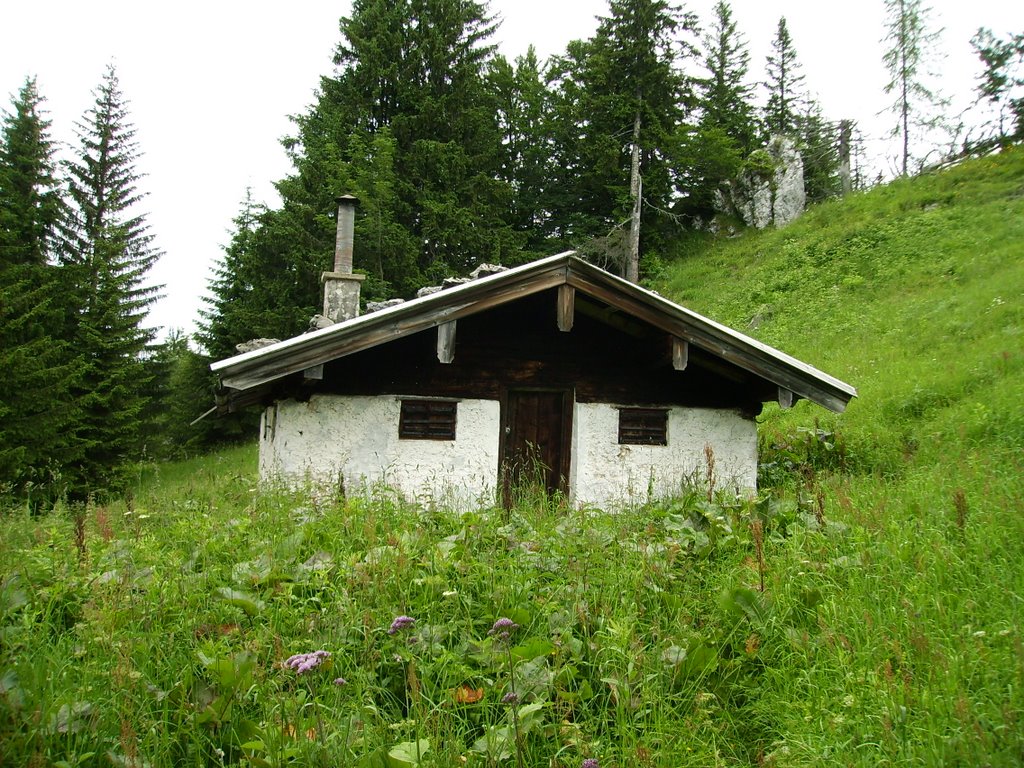 Kleinrechenberg-Diensthütte by Wolfgang Küfner