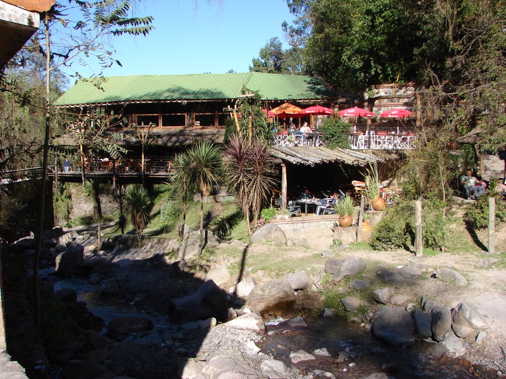 Casa Duende - Quebrada De San Lorenzo by SEBASTIAN LIZARRAGA