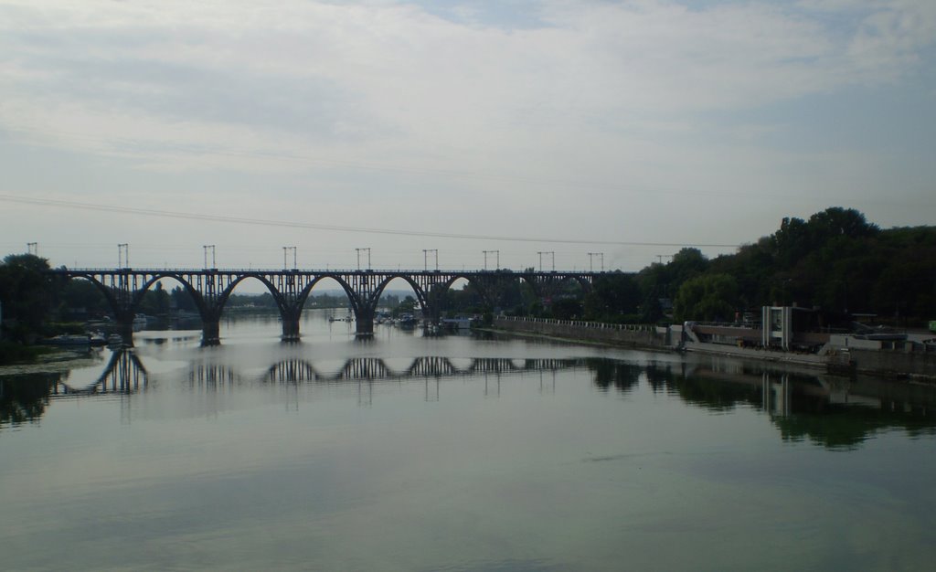 The bridge in a mirror. Alexander Levenko photo by Levenko Alexander