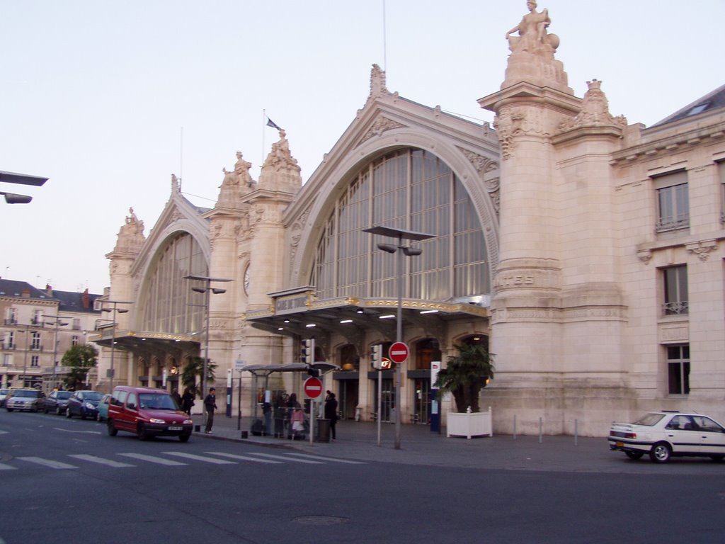 Gare de TOURS by jofe54