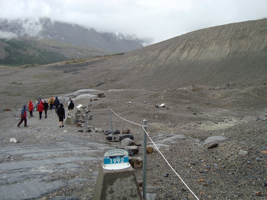 Glacier position in 1992 - looking down - 07/2009 by Urias E. Takatohi