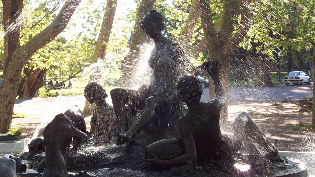 Fuente en el Hotel del Prado by hugo alfonso 1960