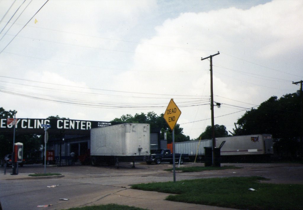 18 May 1991 - Ermis & Beach St, looking northeast at old garage building by timmus