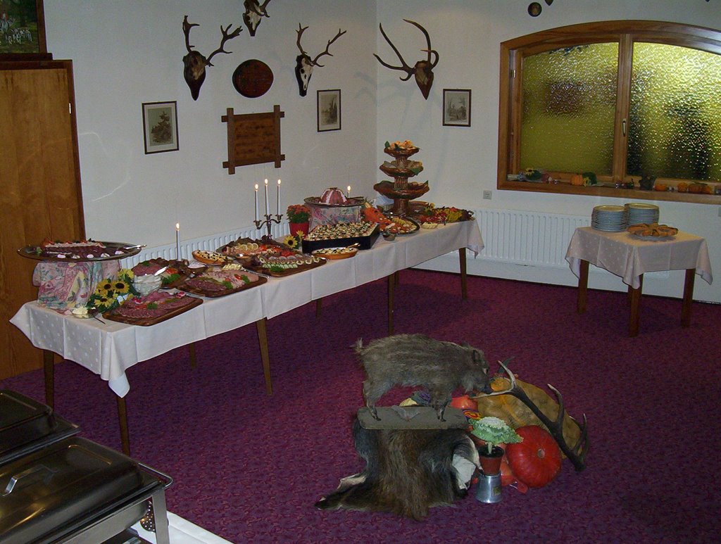 Jägerstuben Kleines Buffet by koechlein