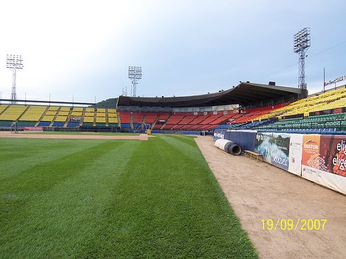 Estadio Jose Bernardo Perez by nanojesus