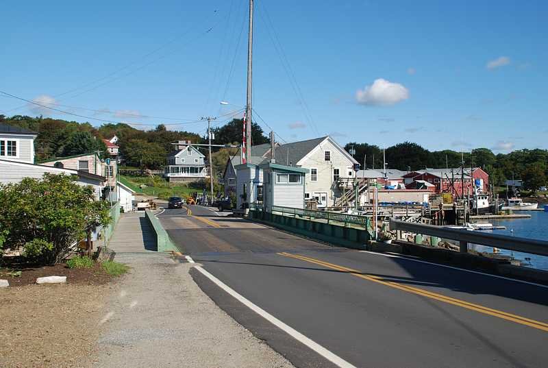 Swing bridge, South Bristol, Maine by pguk