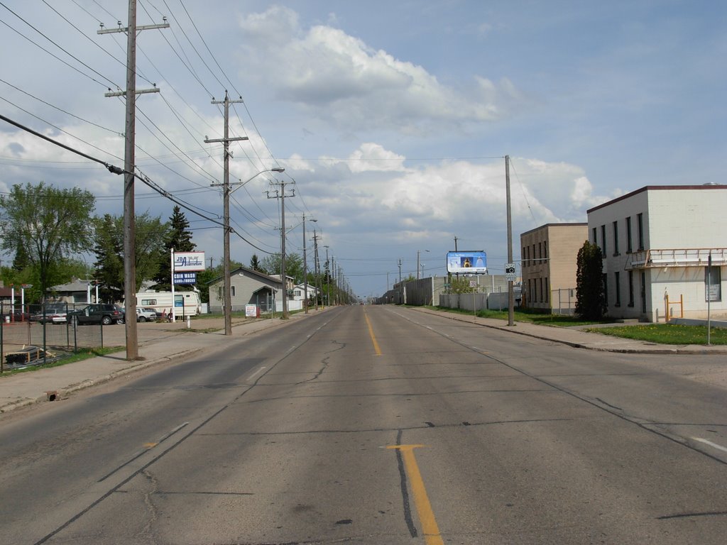 Looking east along 127Ave and 125st by smackaay