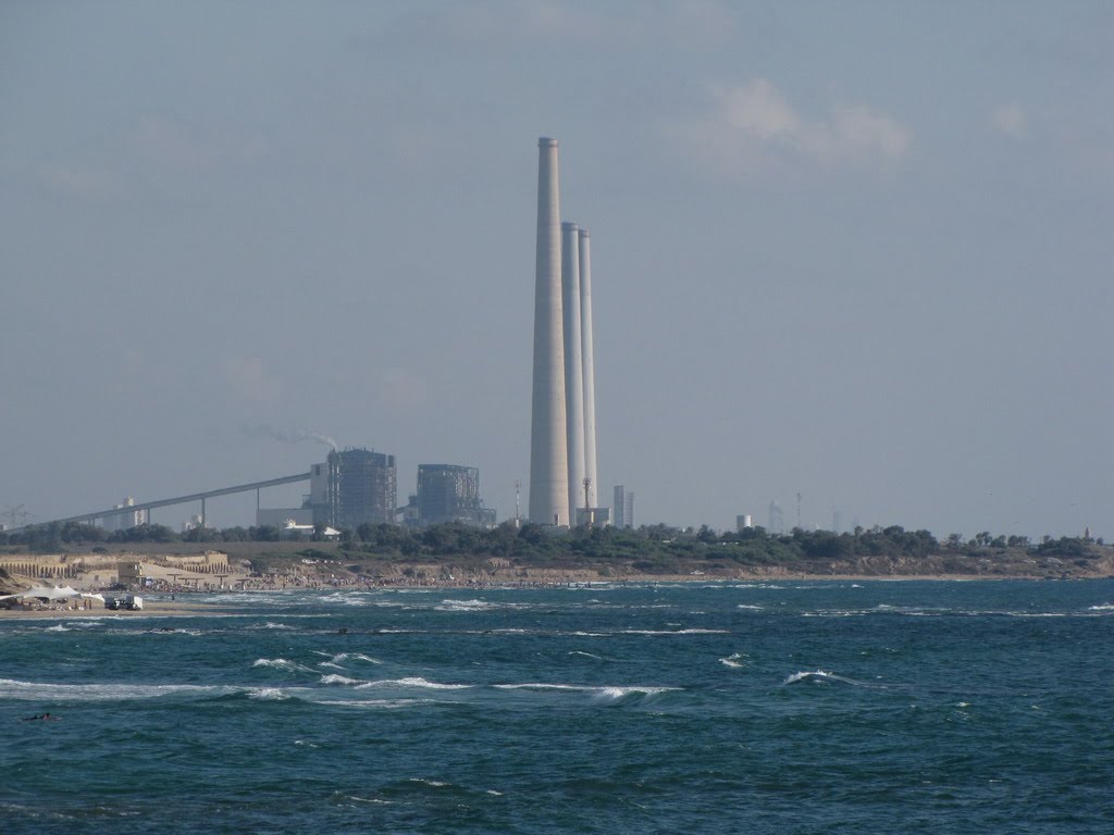 Jiser Al-Zarqa, Israel by Kobi Zilberstein