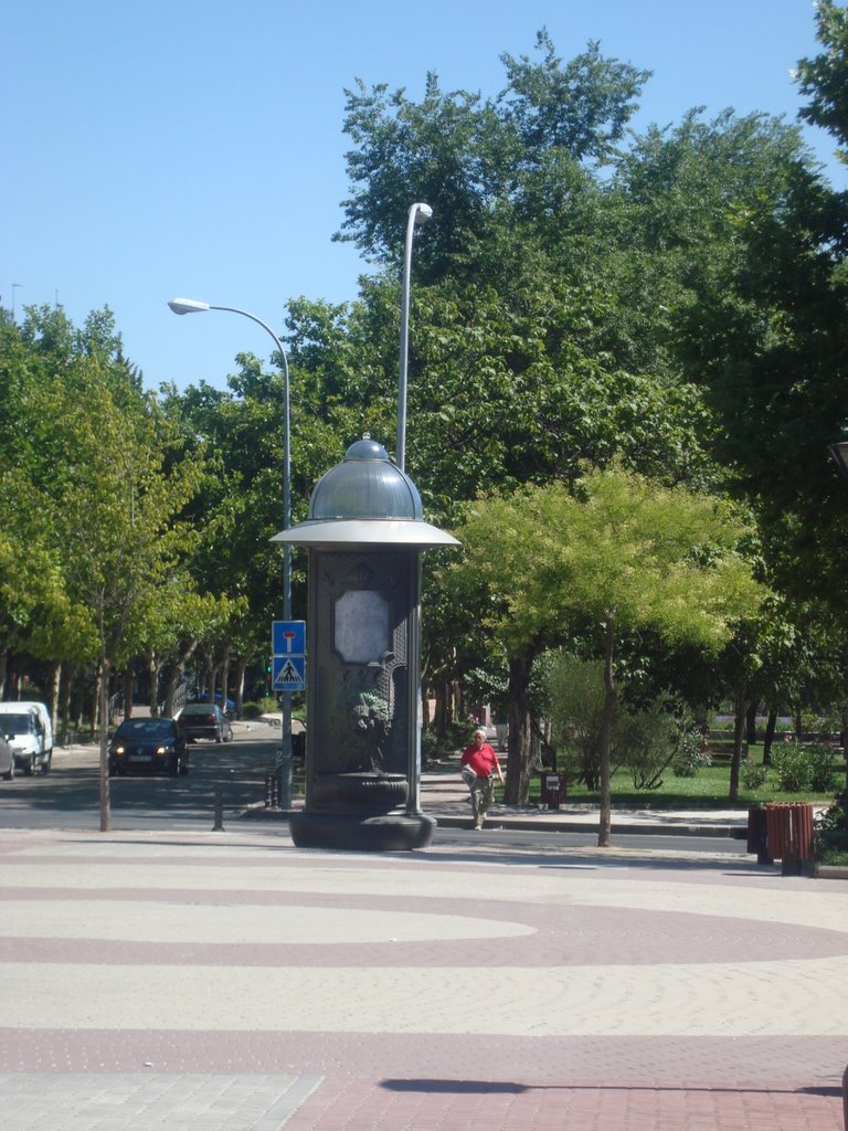 Fuente del León by Jon_Burgoa