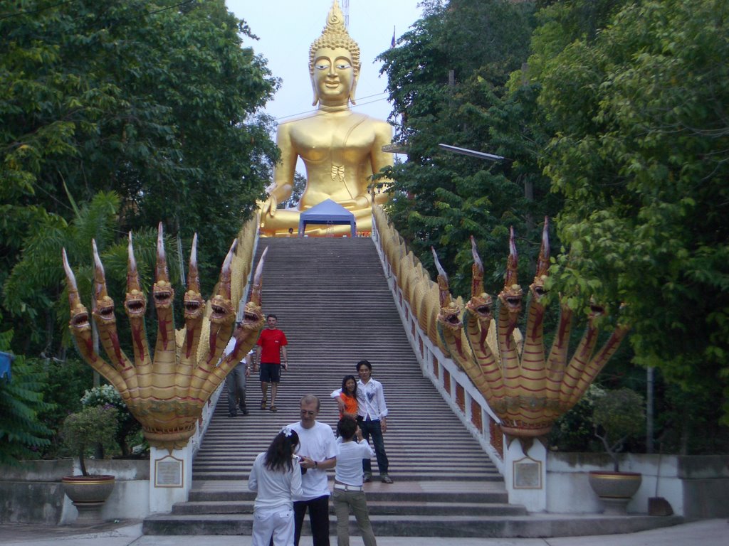 Pattaya buddha temple by Warin