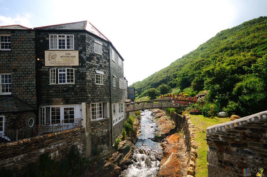 Boscastle by XIAO BAO WANG