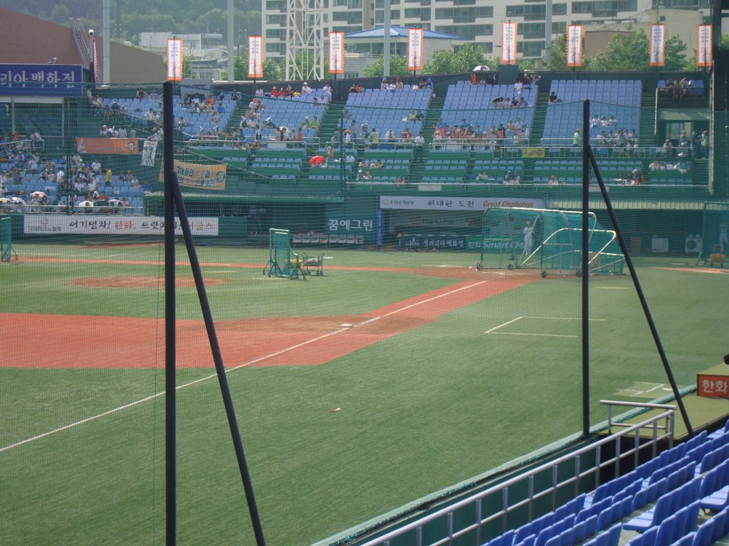 Daejeon Hanbat Baseball Stadium by Jeongyeol Park