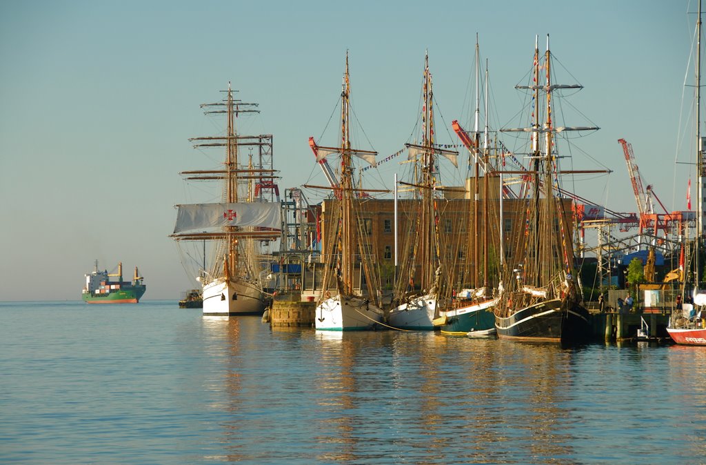 Tall Ships 2009 HalifaxHarbour NS by paul toman