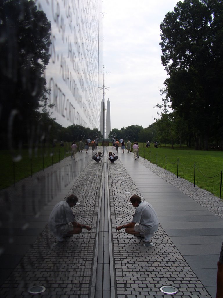 Vietnam Memorial / Washington Monument by BribytheC