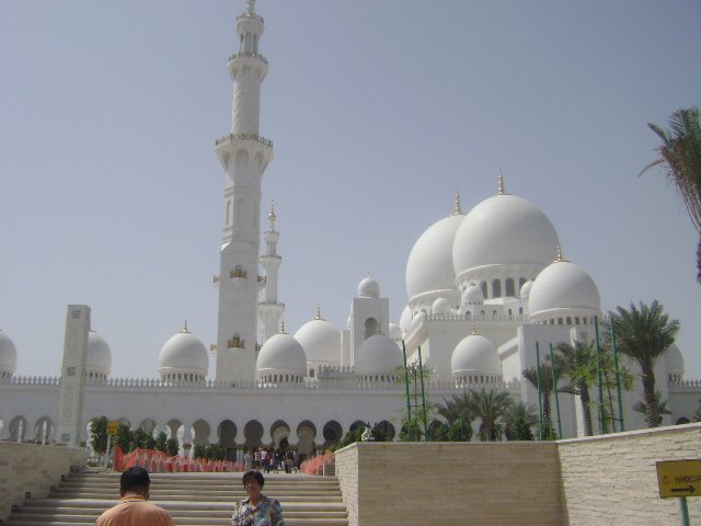 Mosquée Zayed(Abu Dhabi). by haninouya