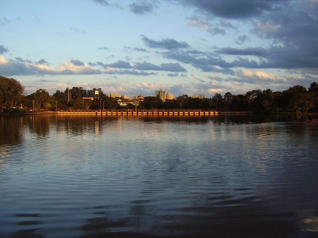 Colonial, Londrina - PR, Brazil by Vardao2007