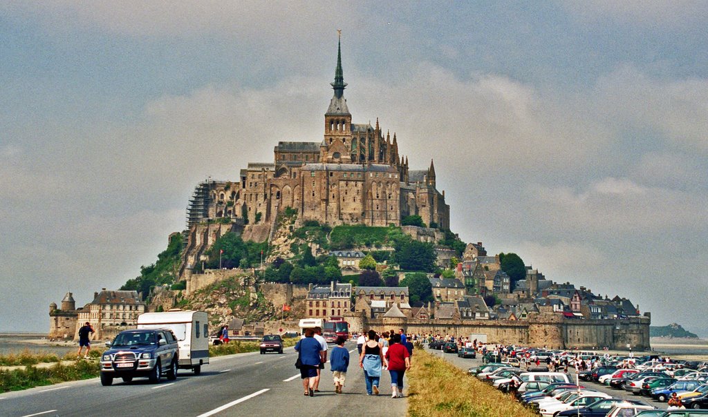 Mont-St-Michel by Rafel Sabater