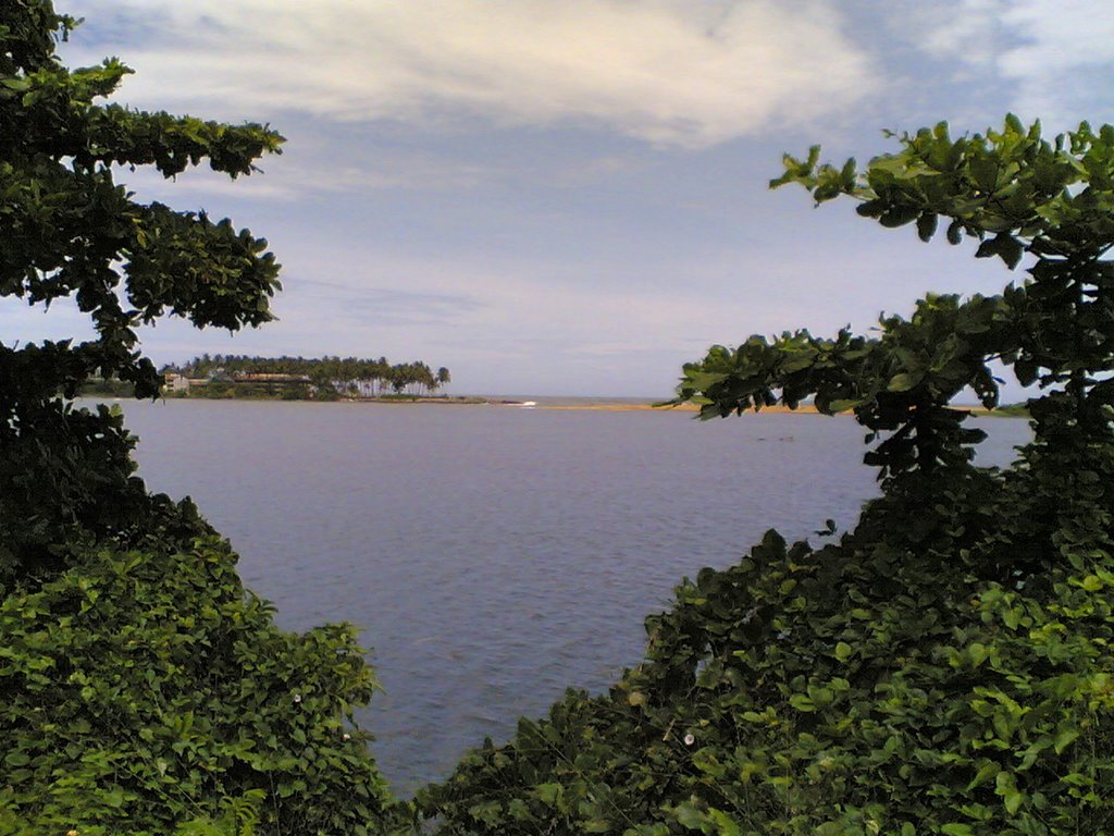 Kalutara Lagoon by sheroncooray