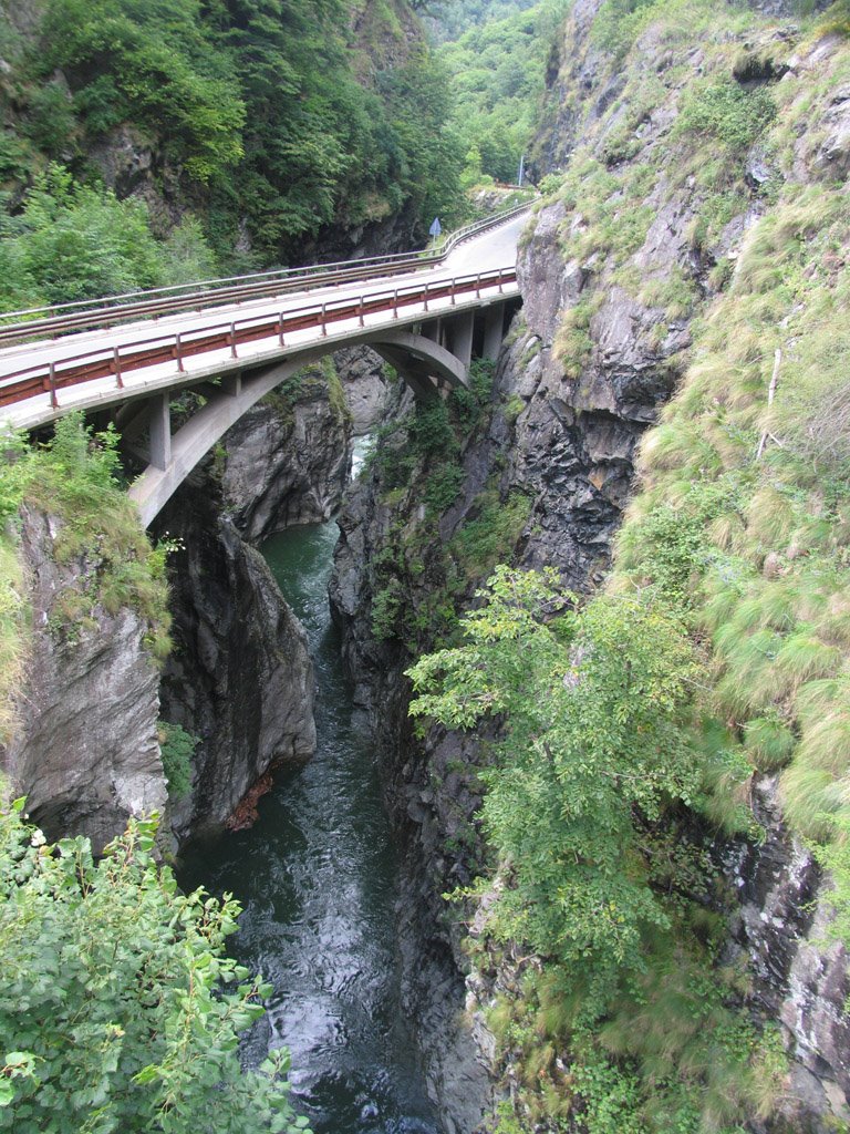 Ponte sul Torrente Mastallone 07/2009 by adirricor