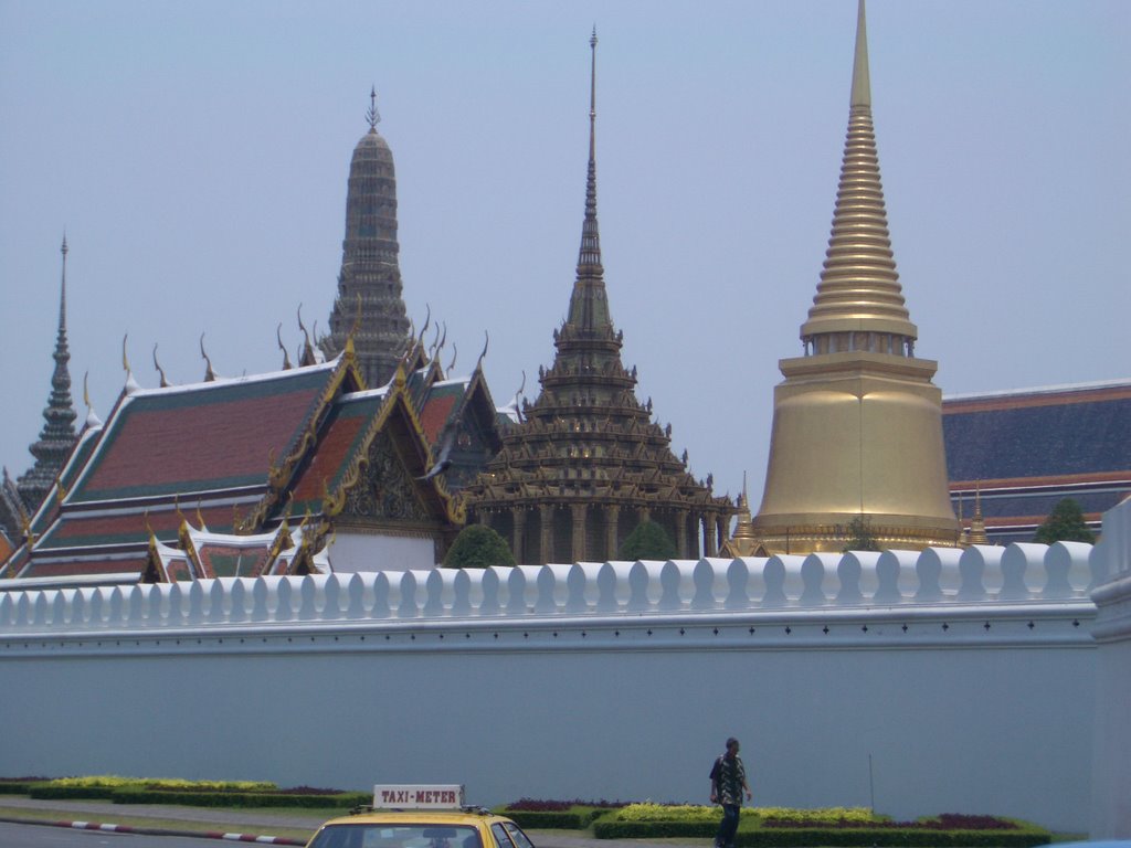 Wat Phra Kheao Bangkok by Warin