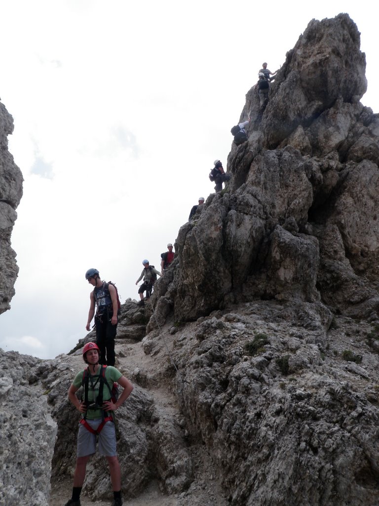 Queue to climb by ampthillmark