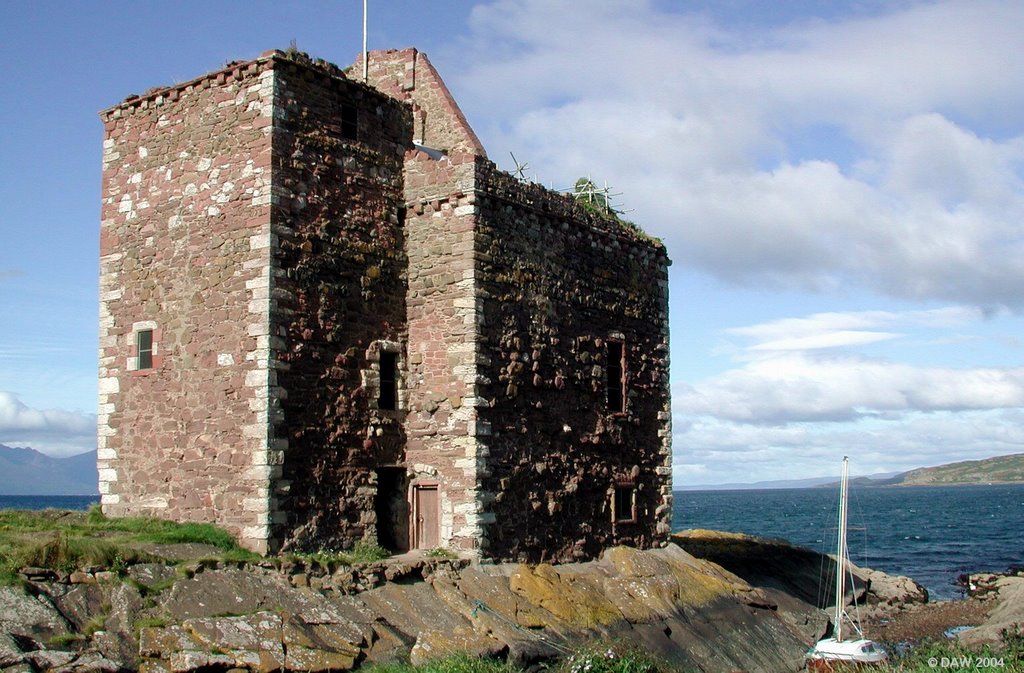 Portencross Castle in summer by donaldw