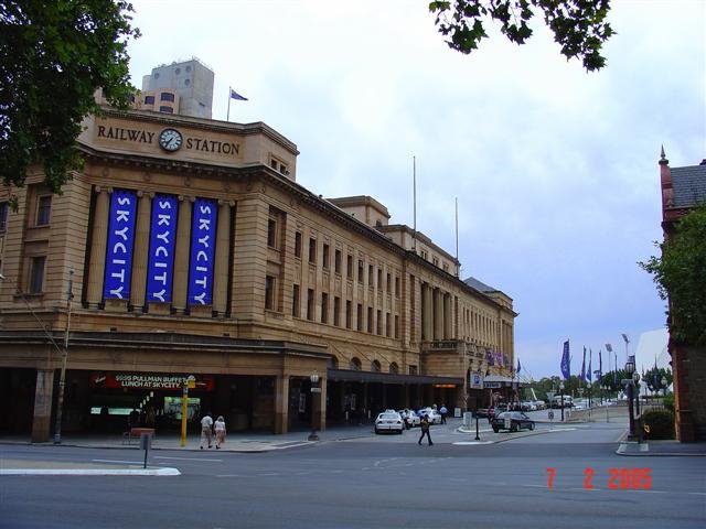 Adelaide Railway Station by Tu Nguyen