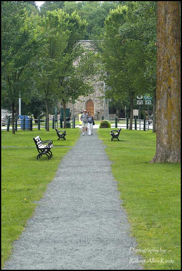 On the Green by Robert Allen Kautz