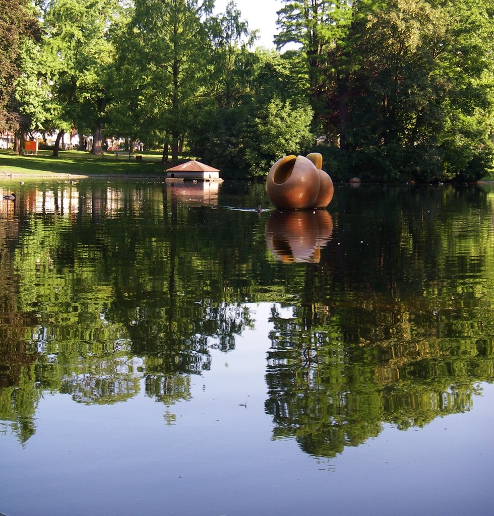 Weiher im Park III by <- Akira ->