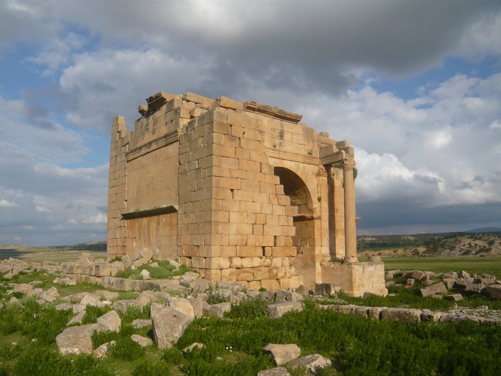 Haidra 2009 arc de triomphe by Haroun  Khalfaoui