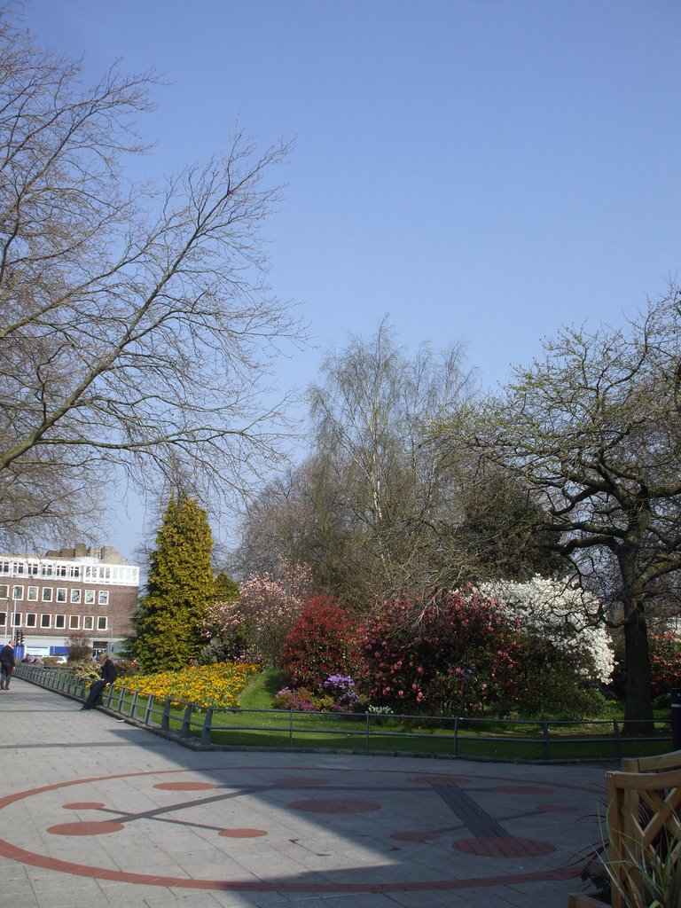 Above Bar Street / Palmerston Park by dwro8ea