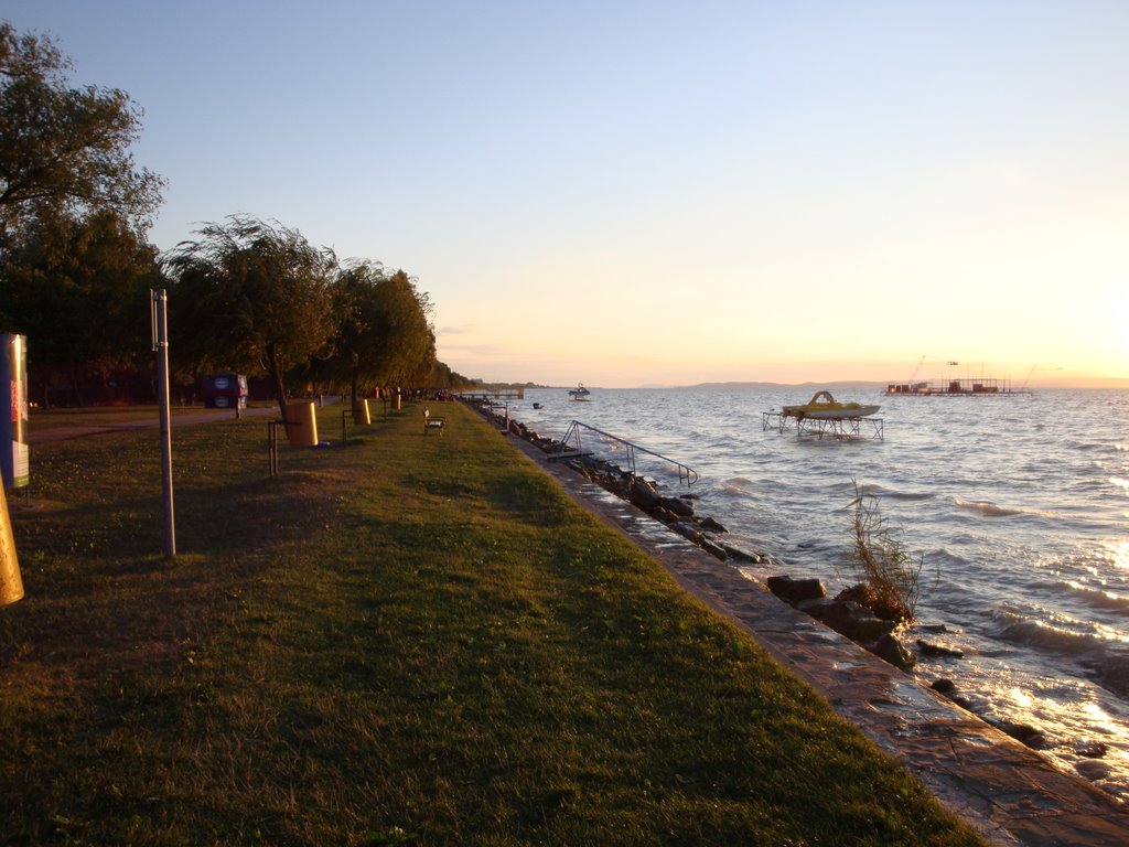 Strand Siofok by Julian Meier