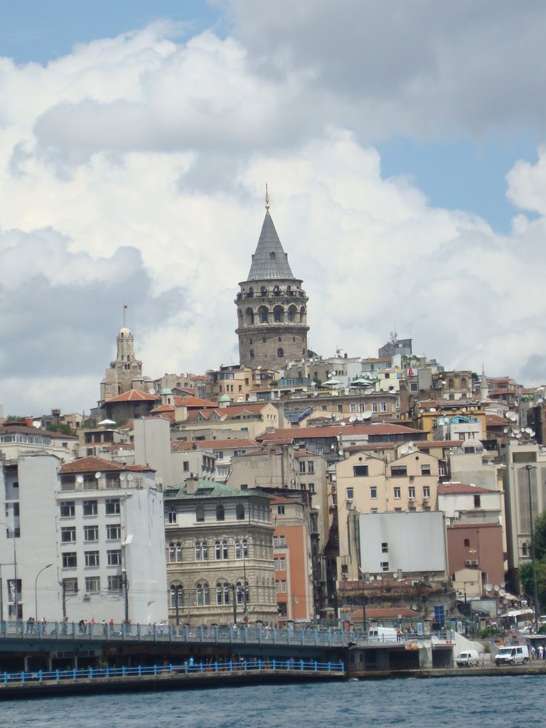 Galata kulesi by Tarık Hepyasar