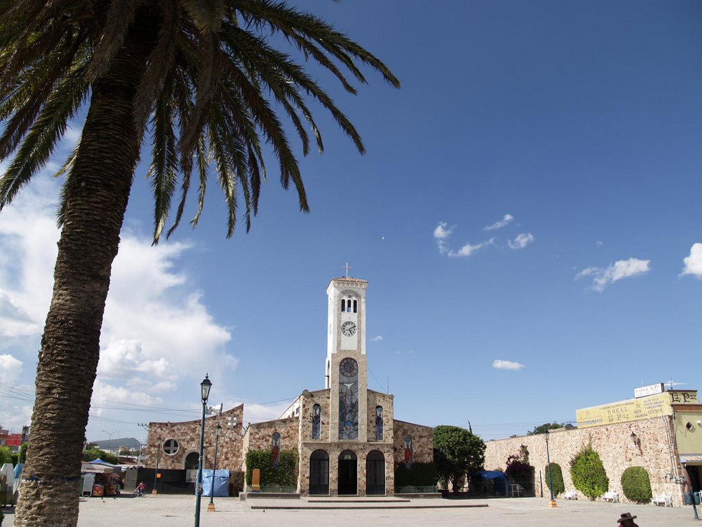 Iglesia Ezequiel Montes by Noe Mendoza