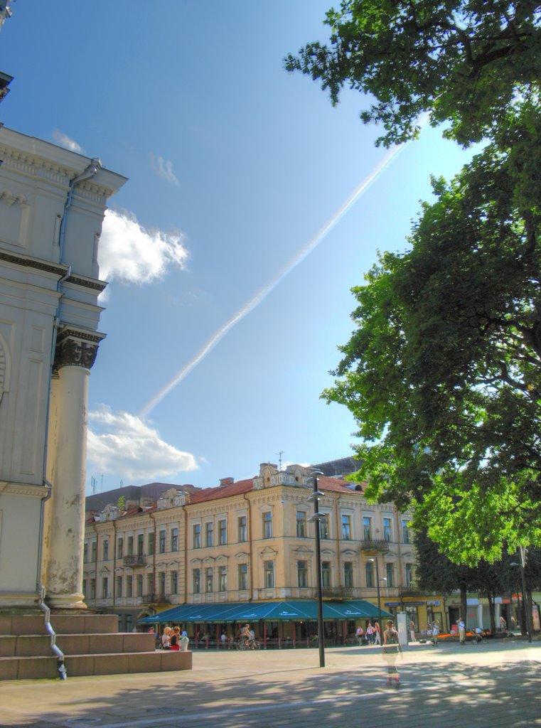 Šv. arkangelo Mykolo bažnyčios apylinkės (HDR) by Armuotas