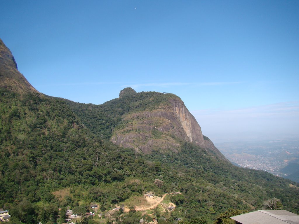 PETRÓPOLIS - RJ - VISTA DA ESTRADA VELHA DA ESTRELA by rosana4