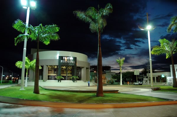 Teatro Municipal a noite by Gilnete Ferreira