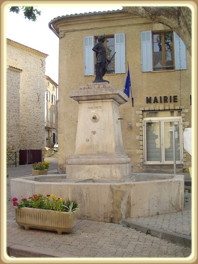 Ginasservis " La fontaine place de la mairie " http://bouchaudandre.unblog.fr/ Mail: bouchauda@gmail.com by André Bouchaud