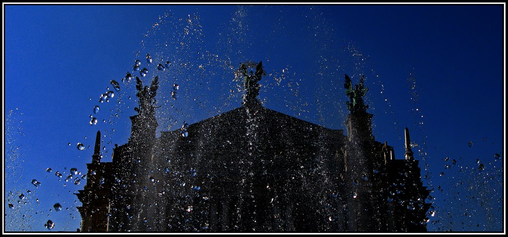 Діамантові крапельки \ Brylantowe kropelki \ Diamond drops \ Бриллиантовые капельки by Leo N