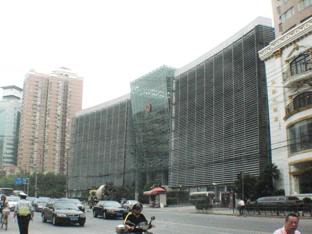 上海市高级人民法院门口 Shanghai Higher People's Court entrance by awtoupangzi