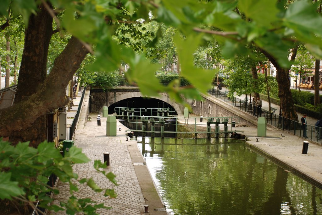 Canal du St. Martin, Paris by Peter Bundgaard Kris…