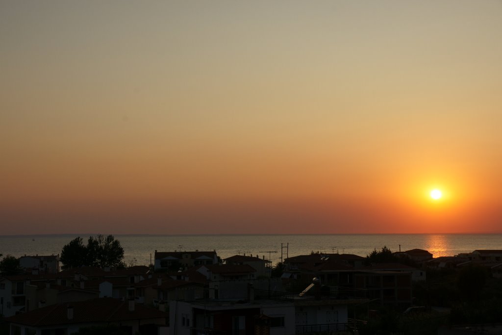 Sonnenuntergang am Badeort Neos Marmaras Greece by julskie50