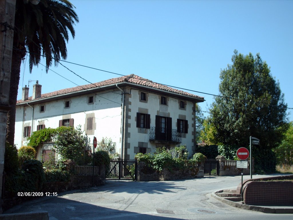 Antigua casona en Galdacano (Vizcaya) by Freddy Cabezas Alvar…