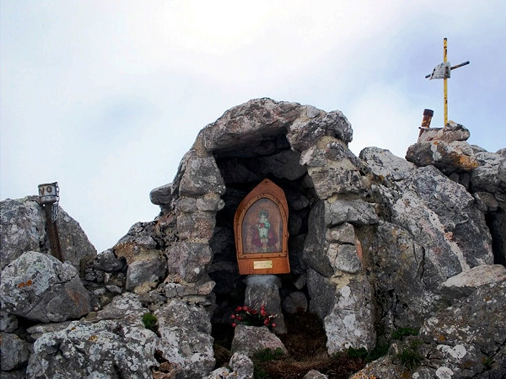 Capilla en el Aramo (Asturias) by garcay