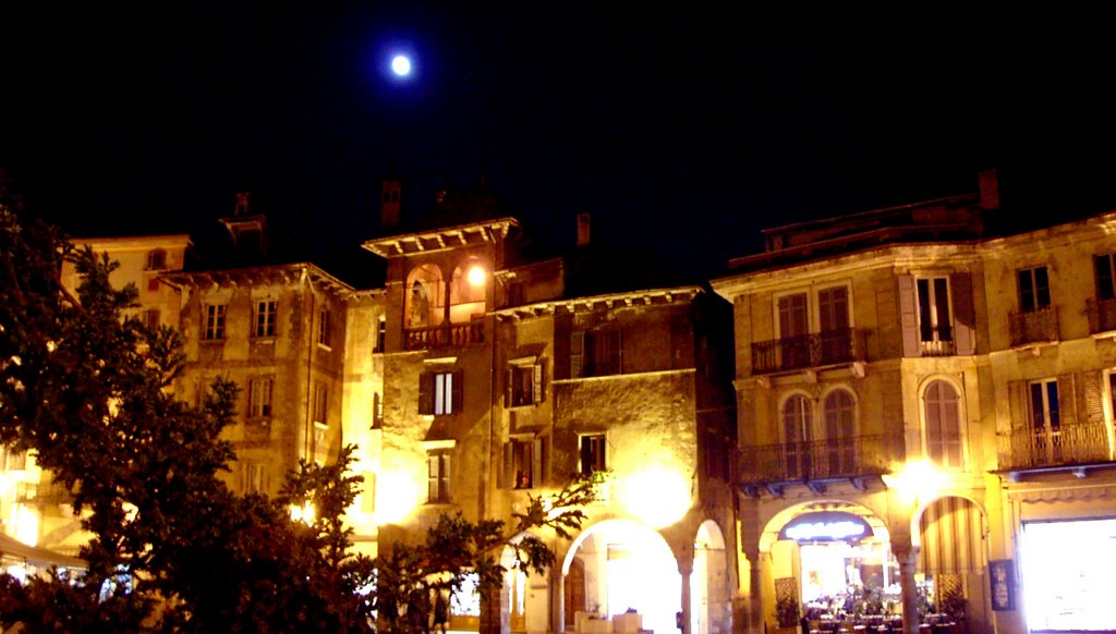 Notte in piazzetta con pieno di luna, Domodossola, VB by Marco Carnelli